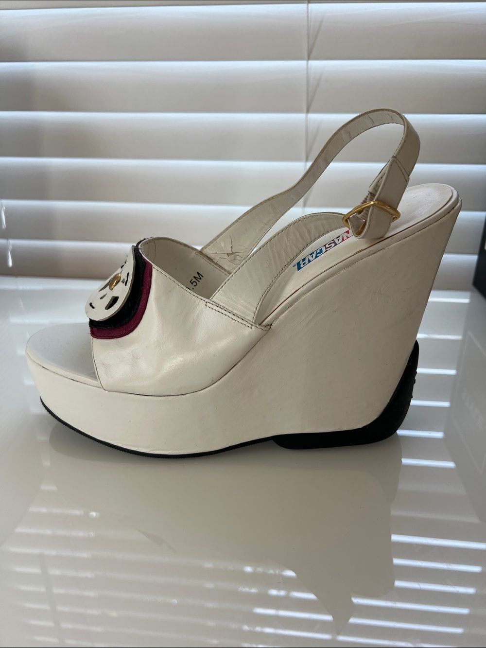Rare Nascar White Leather Platform Wedge Slingback with Gold Buckle Size 9.5